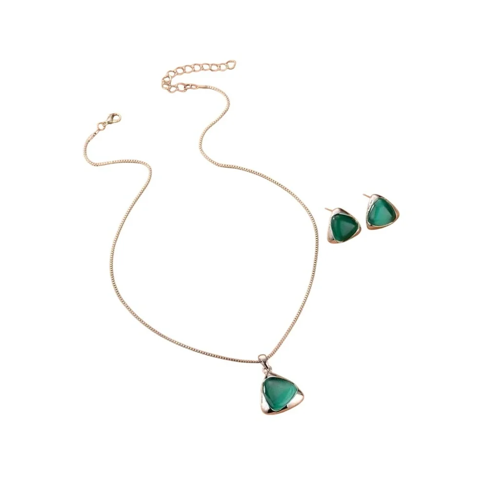 Elegant Silver & Green Stone Jewelry SetNecklace &‎ Earrings Stylish Triangle